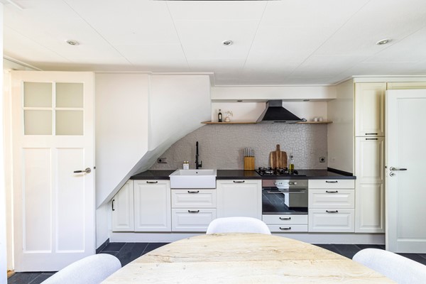 Foto - Te koop: Karakteristieke tussenwoning met garage in Tilburg!